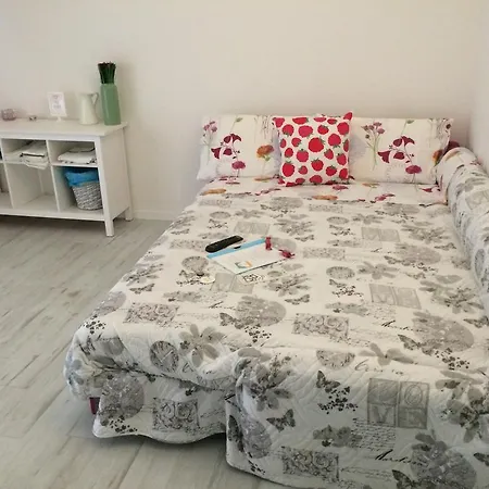 Mama Eli Bed & Breakfast